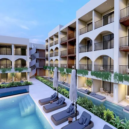 Deluxe Hotel 4*